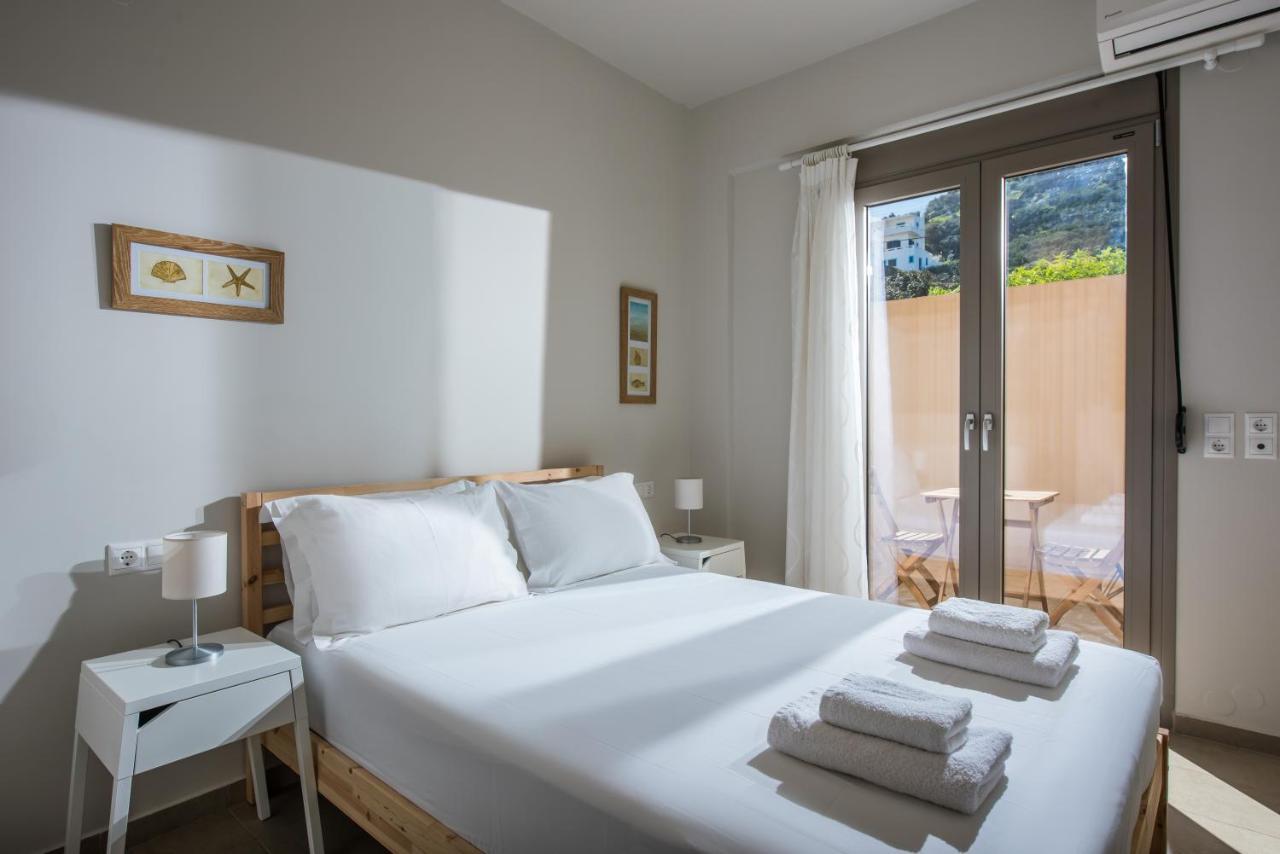 Caravel Apartments Stalis Eksteriør billede